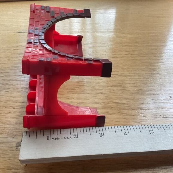 Thomas & Friends Red Brick Curved Tunnel Bridge - Picture 5 of 6
